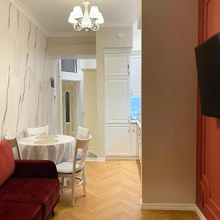 Grand De Luxe